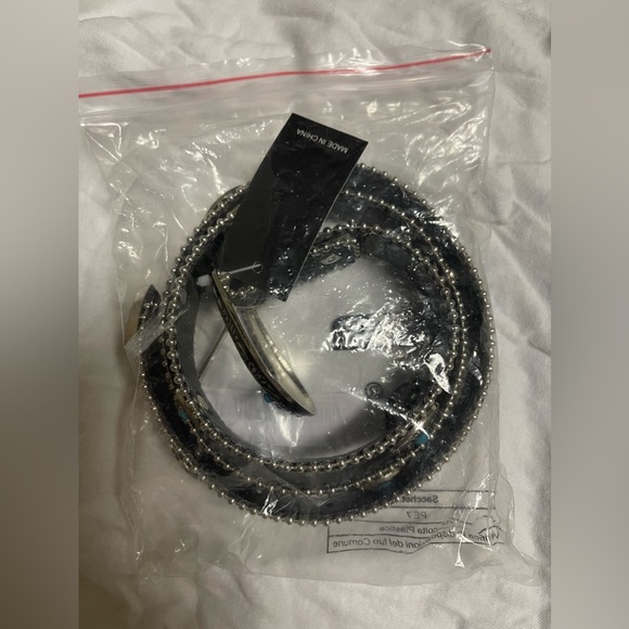 Dainty western belt with turquoise accents - Picture 8 of 8